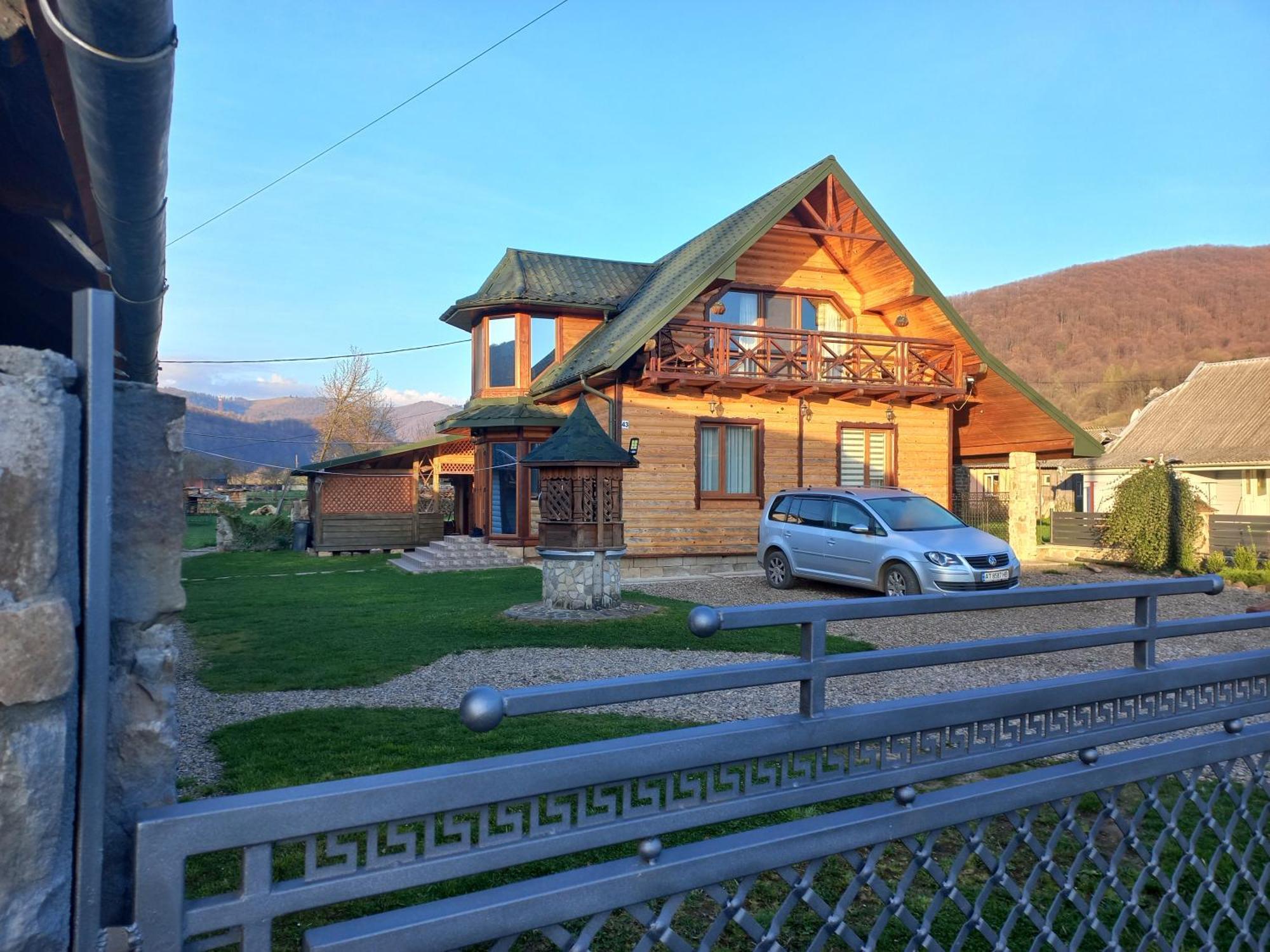 Садиба Федорчуків Гірська Хатина Sheshory Exterior foto