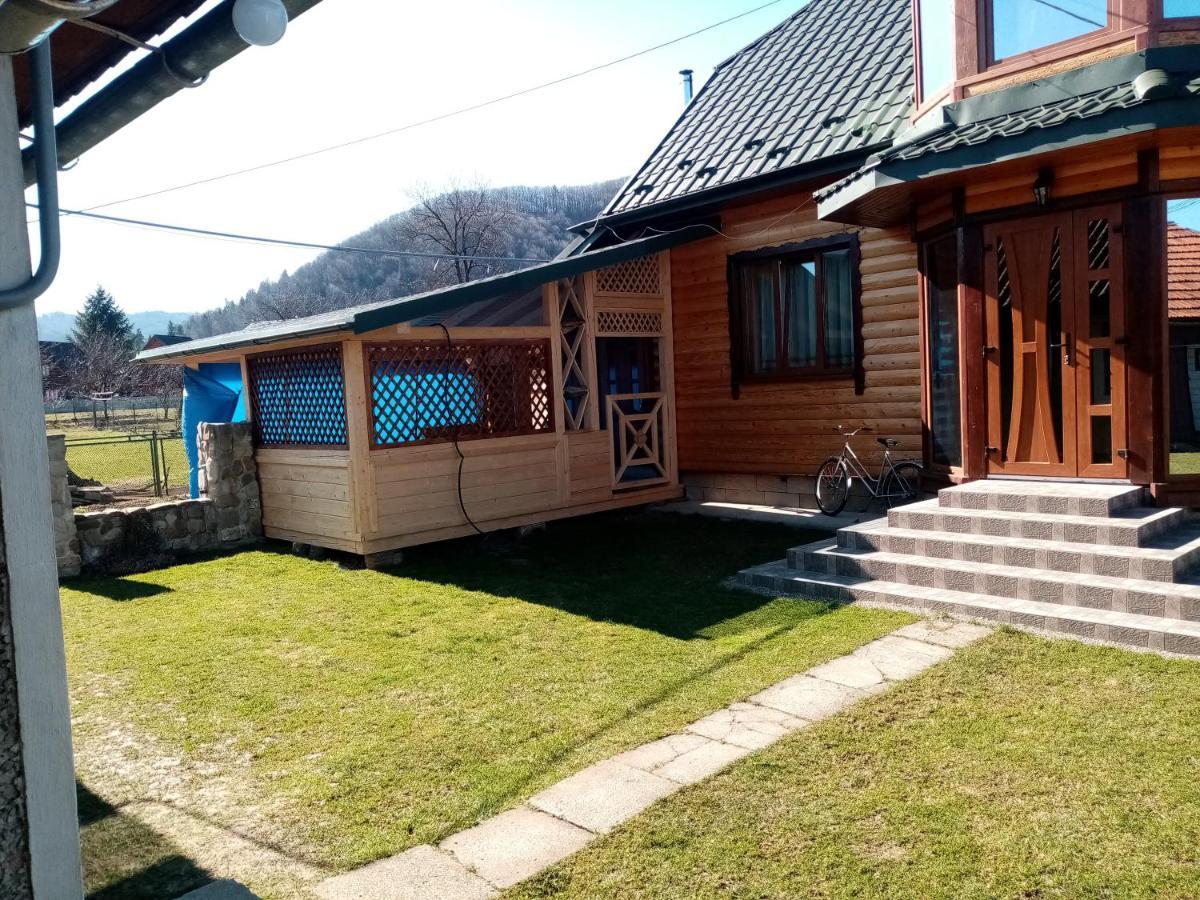 Садиба Федорчуків Гірська Хатина Sheshory Exterior foto